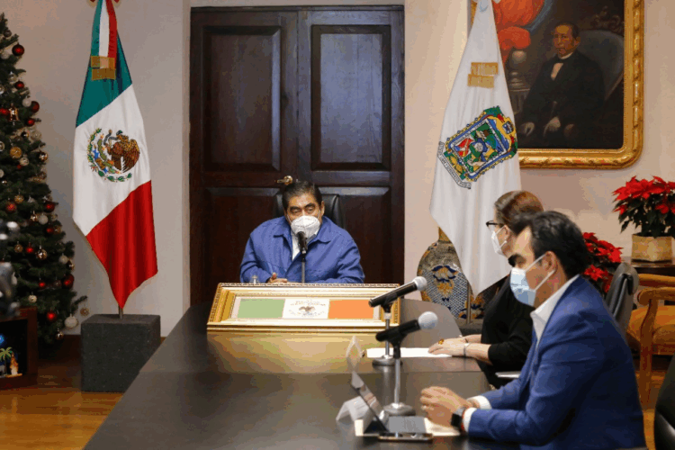 Para contener contagios, Puebla ajusta operaciones de actividades comerciales y recreativas: Miguel Barbosa
