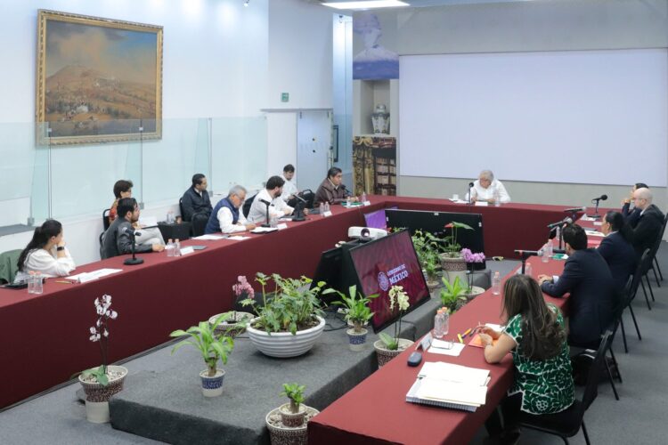 Reunión en Casa Aguayo