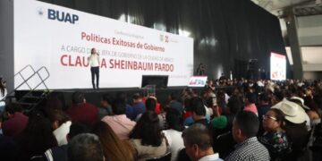 MAGISTRAL, RESPALDAN MÁS DE 20 MIL POBLANOS A CLAUDIA SHEINBAUM