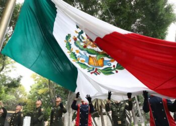 CONMEMORA PUEBLA ANIVERSARIO DE LA REVOLUCIÓN MEXICANA; MBH PRESIDE CEREMONIA Y DESFILE