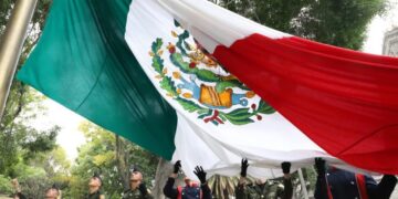 CONMEMORA PUEBLA ANIVERSARIO DE LA REVOLUCIÓN MEXICANA; MBH PRESIDE CEREMONIA Y DESFILE