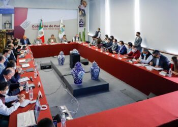 Instalan Gobierno del Puebla e IMSS mesa de análisis sobre Federalización de los Servicios de Salud
