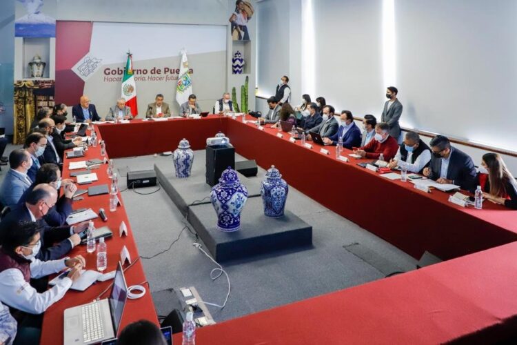 Instalan Gobierno del Puebla e IMSS mesa de análisis sobre Federalización de los Servicios de Salud