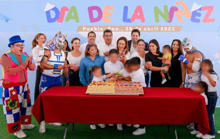 Celebra Gobierno de Puebla Día de la Niñez con menores de casas de asistencia del SEDIF