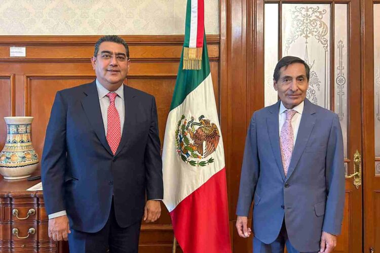 Gobernador de Puebla sostiene encuentro con titular de Hacienda