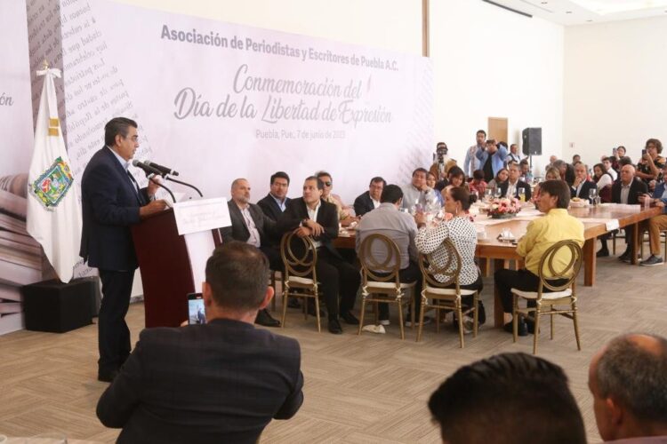 Garantiza Gobierno de Puebla respeto y seguridad para el ejercicio del periodismo en la entidad