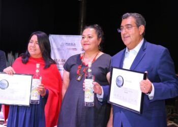 CUENTAN PRODUCTORES MEZCALEROS CON RESPALDO TOTAL DEL GOBIERNO DE PUEBLA: SERGIO SALOMÓN