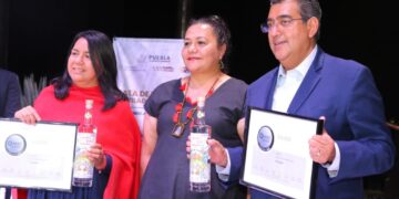 CUENTAN PRODUCTORES MEZCALEROS CON RESPALDO TOTAL DEL GOBIERNO DE PUEBLA: SERGIO SALOMÓN