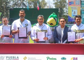 ENCABEZA SERGIO SALOMÓN ENTREGA DE CONCESIÓN POR 15 AÑOS DEL PARQUE DE BÉISBOL HERMANOS SERDÁN