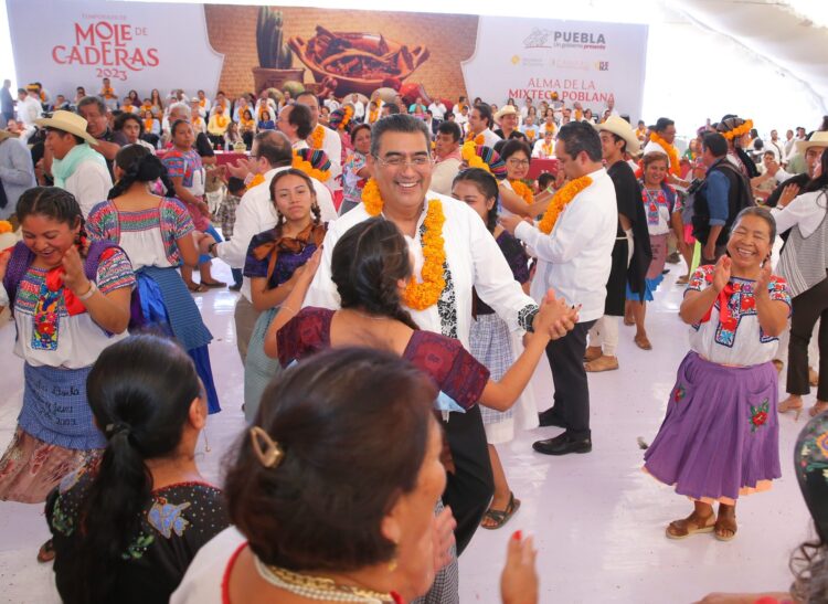 CON DENOMINACIÓN A MOLE DE CADERAS, GOBIERNO DE PUEBLA RESCATA Y CONSERVA LEGADO DE PUEBLOS ORIGINARIOS