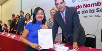 CON ENTREGA DE NOMBRAMIENTOS, GOBIERNO ESTATAL RECONOCE A DOCENTES Y BRINDA CERTEZA LABORAL