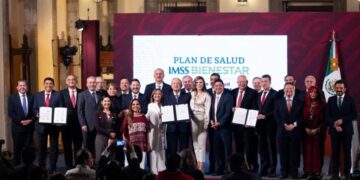 En inversión de salud, no hay límites, dice Américo ante AMLO y gobernadores