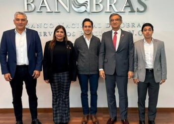 Américo presenta proyectos ante BANOBRAS, para transformar transporte