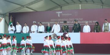 Preside gobernador de Tamaulipas desfile conmemorativo de la Revolución Mexicana