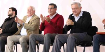 REFRENDAN AMLO Y SERGIO SALOMÓN TRABAJO CONJUNTO EN 2024 PARA CONSOLIDAR 4T EN PUEBLA
