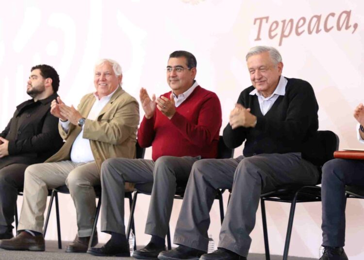 REFRENDAN AMLO Y SERGIO SALOMÓN TRABAJO CONJUNTO EN 2024 PARA CONSOLIDAR 4T EN PUEBLA