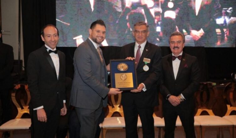 RECONOCE LULAC A AMÉRICO COMO LÍDER BINACIONAL 2024