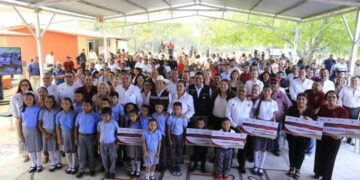 AMÉRICO PONE EN MARCHA INTERNET SATELITAL PARA ESCUELAS DE ZONAS RURALES