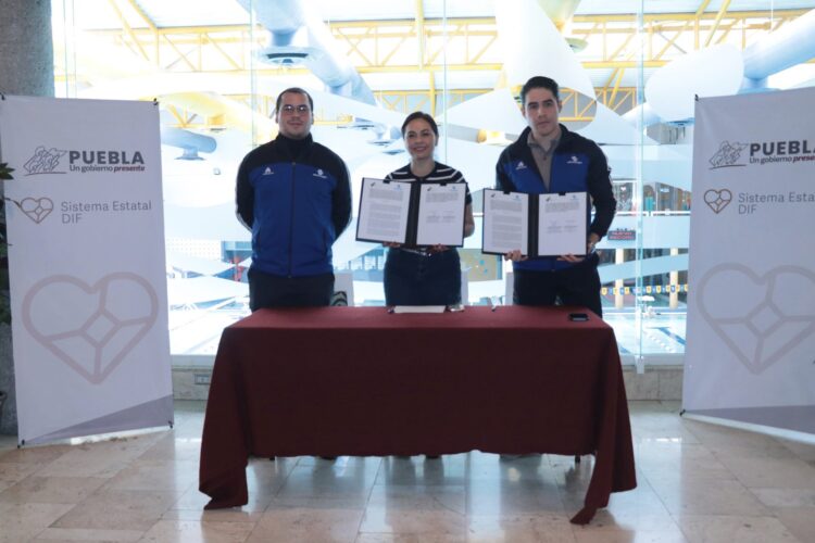 Firman SEDIF y acuática “Nelson Vargas” contrato en favor de menores de casas de Asistencia