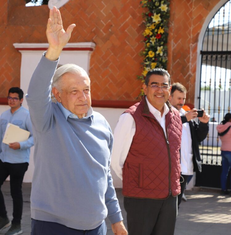 EN PUEBLA, AMLO ENTREGA OBRAS DEL PATRIMONIO CULTURAL