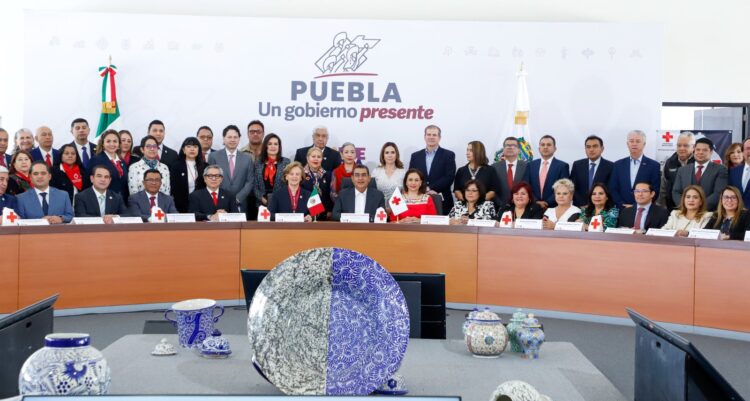 ENCABEZAN SERGIO SALOMÓN Y GABY BONILLA INICIO DE LA COLECTA 2024 DE CRUZ ROJA