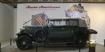 Inicia exposición temporal “Sueño americano: los autos que hicieron historia”