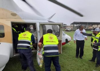 ENVÍA GOBERNADOR DEL ESTADO APOYO AÉREO A COMUNIDADES DE HIDALGO