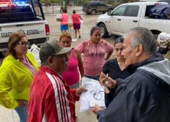 ATIENDEN BRIGADAS DE SALUD A LA POBLACIÓN AFECTADA POR LAS LLUVIAS