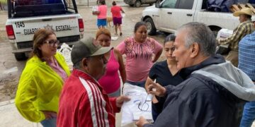 ATIENDEN BRIGADAS DE SALUD A LA POBLACIÓN AFECTADA POR LAS LLUVIAS