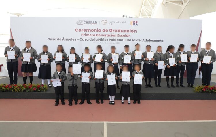 Gradúa SEDIF a estudiantes bajo su custodia; corresponden a los niveles básico y medio superior