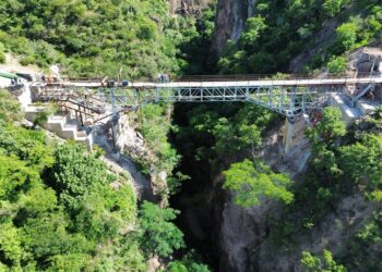 CON OBRAS DE INFRAESTRUCTURA, SERGIO SALOMÓN MEJORA MOVILIDAD EN TOCHIMILCO Y ACTEOPAN
