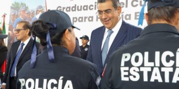 ENCABEZA SERGIO SALOMÓN GRADUACIÓN DE 170 POLICÍAS; LOS CONVOCA A GARANTIZAR LA PAZ SOCIAL