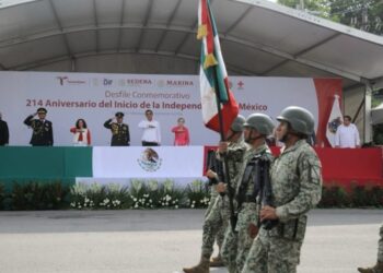 Presidió Américo Villarreal desfile cívico-militar por 214 aniversario del inicio de la independencia