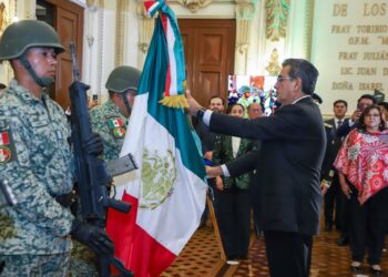 EN FAMILIA, PUEBLA CELEBRA 214 ANIVERSARIO DEL GRITO DE INDEPENDENCIA