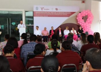 Conmemoran Día Internacional Contra el Cáncer de Mama