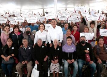 Alcanza SEDIF meta de entrega de mil auxiliares auditivos