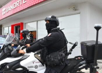 Guardia Estatal proporciona seguridad en cajeros durante Buen Fin 2024