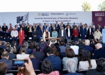 Participa gobernador en el Acuerdo Nacional por el Derecho Humano al Agua