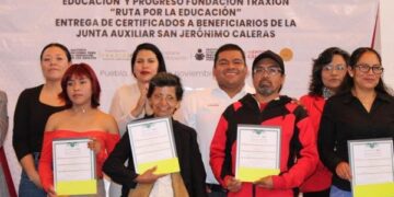 Entrega IEEA certificados de educación básica del programa “Ruta por la Educación”
