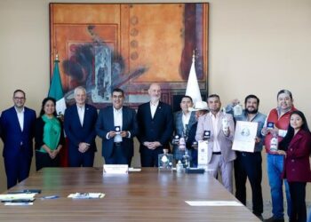 Conquistan mezcales poblanos certamen “Mexico Selection 2024”