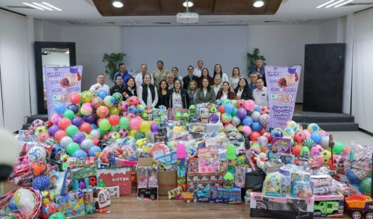 14 mil juguetes a través del DIFtón 2024