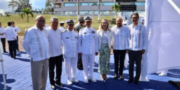 Asiste secretario general de Gobierno al 199 aniversario del “Día de la Armada de México” en la Primera Región Naval