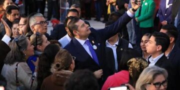 De la mano de las maestras y maestros, vamos a recorrer Puebla: Alejandro Armenta