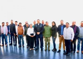 Armenta, gobernador de territorio, se reúne con ediles de la región Libres-Oriental