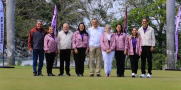 Premia gobernador Américo Villarreal a ganadores de Torneo de Golf DIF Tampico 2025
