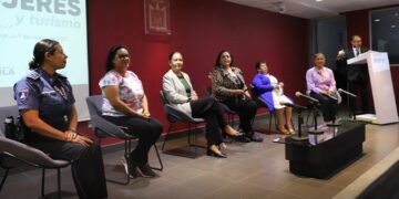 Gobierno del Estado realiza panel: Mujeres y Turismo