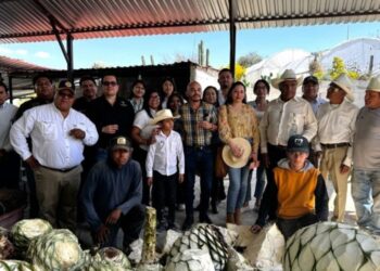 Promueven mezcal tamaulipeco en Puebla