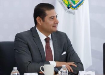 Gobierno de Puebla trabaja en macro proyectos prioritarios con presidenta Sheinbaum