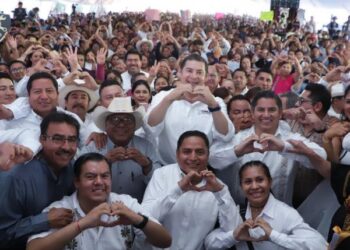 Entrega Armenta más de 30 millones de pesos para 90 obras comunitarias en Ajalpan