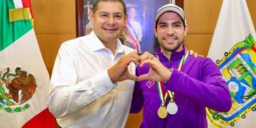 Gobierno de Puebla duplica apoyo económico a medallistas del estado